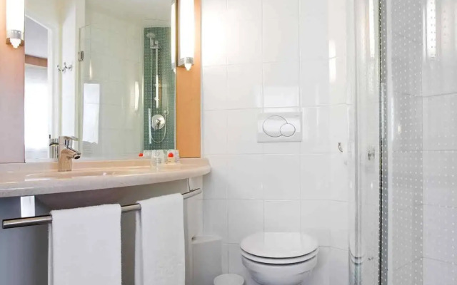 ibis Cotonou