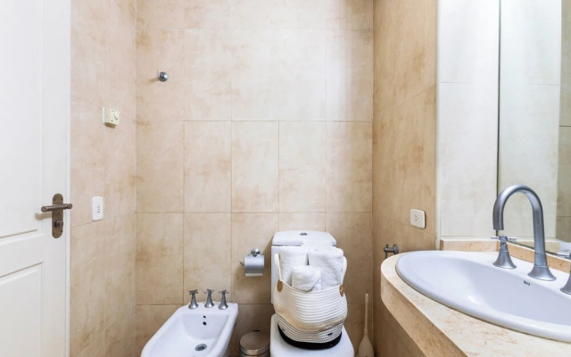 2BR Family Apt Puente de la Mujer View