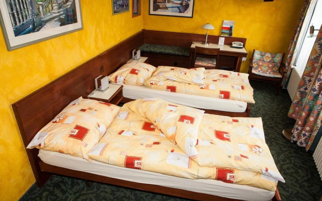 Falken Pub & Motel