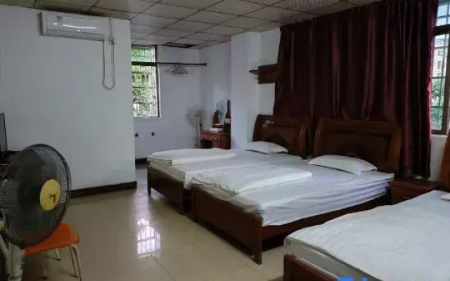 Yixiang Apartment (Huizhou Station)