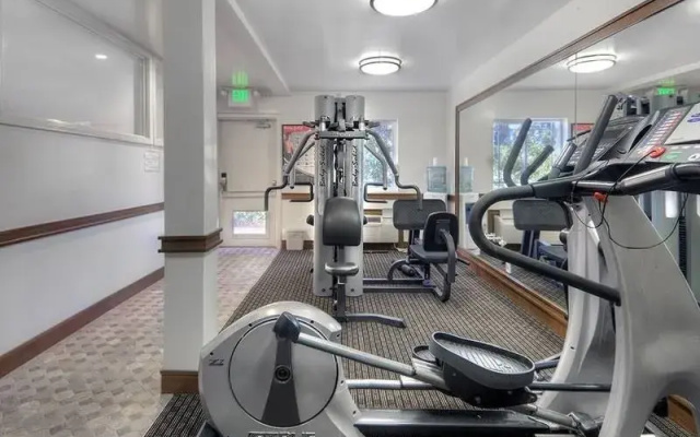 Best Western Los Prados Inn