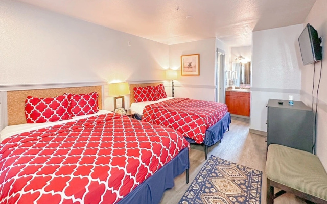 Econo Lodge North