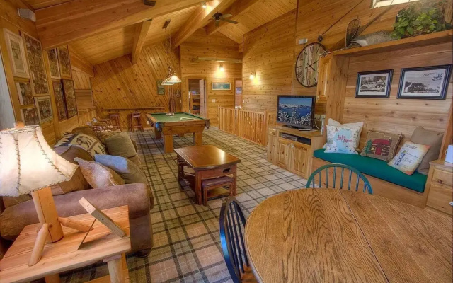 Smokey Joes - 5 Br Cabin