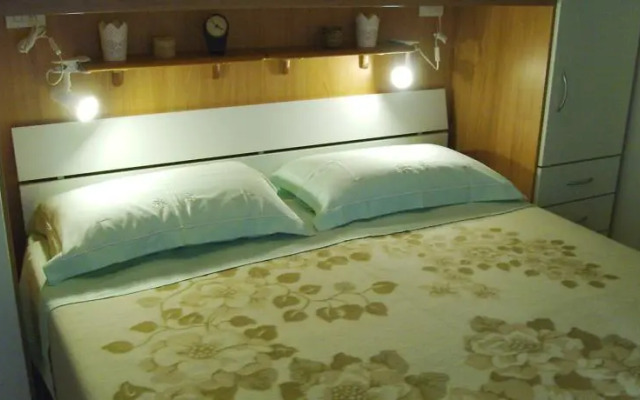Zara Cosy & Cheap Apartment