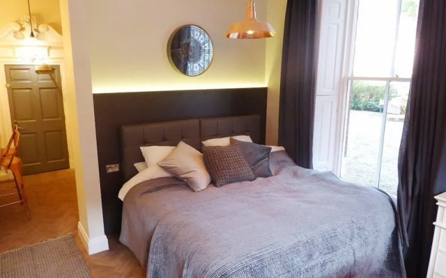 The Deakin at Claremont Serviced Apartments