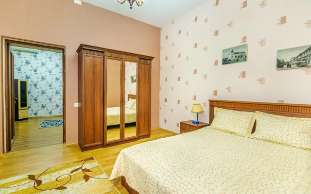 M Estate Targovu 2 room (009).
