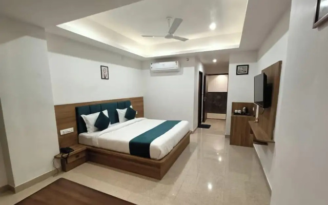 Hotel Raas Inn
