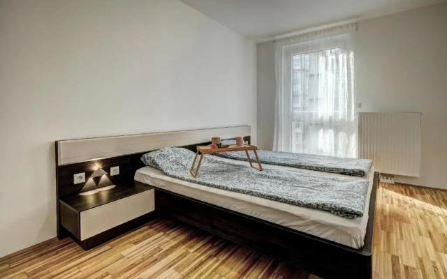 Carin Deluxe I