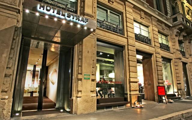 Отель STRAFhotel&bar вид на фасад
