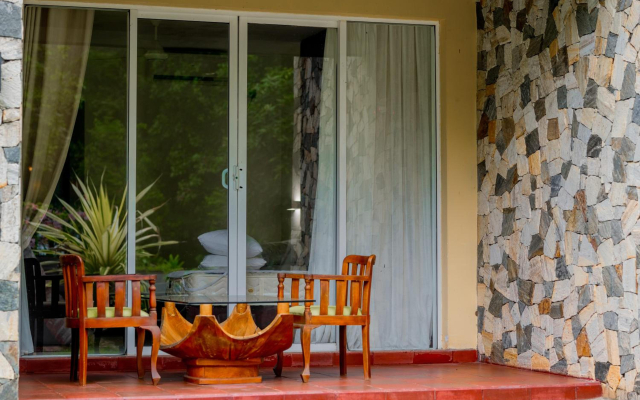 Miridiya Lake Resort