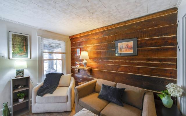 WFH Space & Yard! Walkable Lancaster Row Home