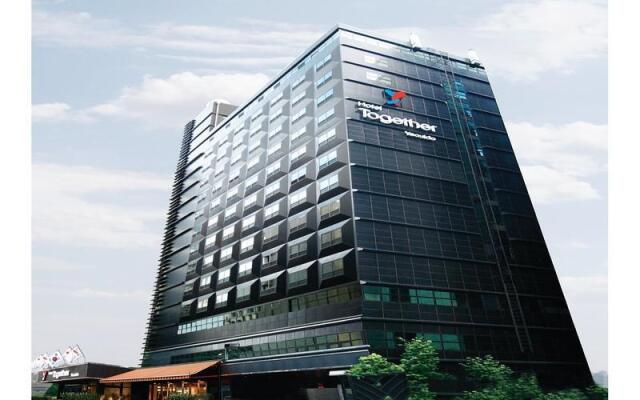 Hotel The Designers Yeouido Сеул вид на фасад