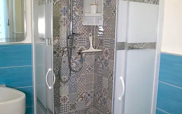 B&B LaMarina