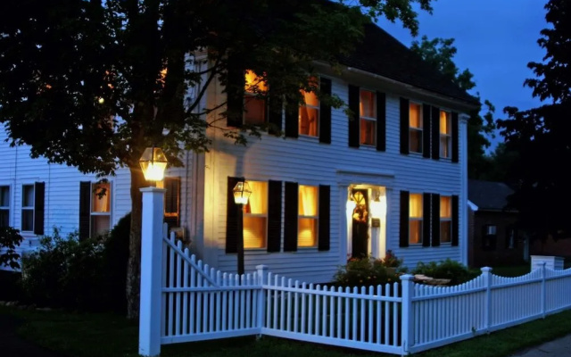 Three Mountain Inn