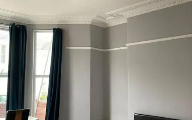 Large 7 Bedroom House