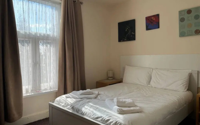 City Centre Guest House - Gloucester Park