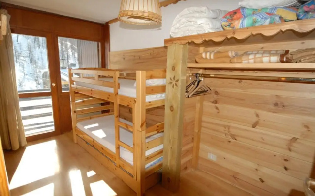 Ski-out Cervinia Chromotherapy Apartment