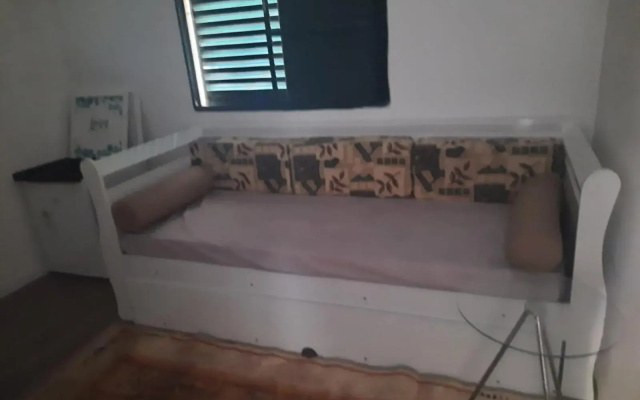 Charmosa casa em condominio com quintal