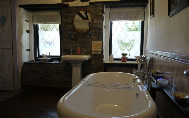 The Old Tea Shop