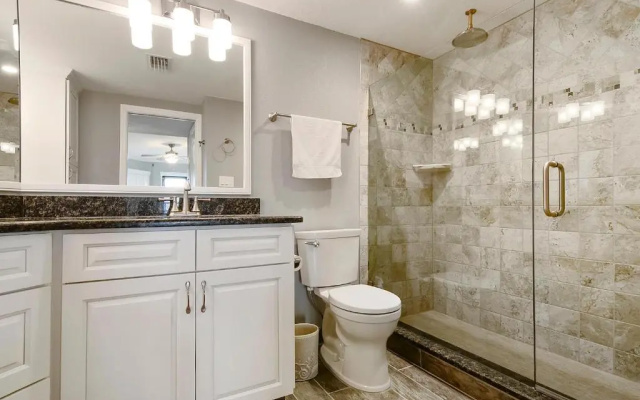 Land's End 10-302 Beach Front - Premier