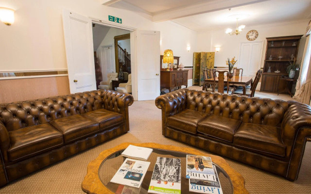Fines Bayliwick Hotel