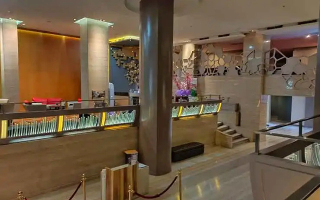 Royal Bay Hotel Makassar