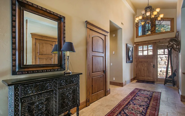 Blacktail Lodge - Five Bedroom Home