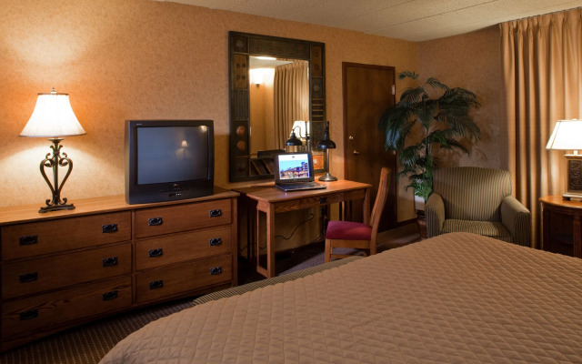 Grand Gateway Hotel