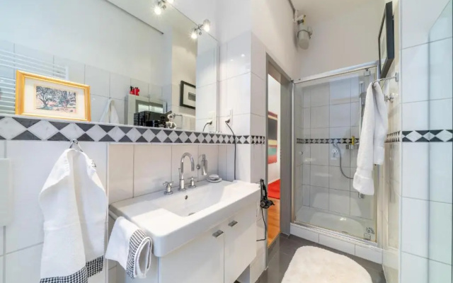 Id 6750 | Private Apartment