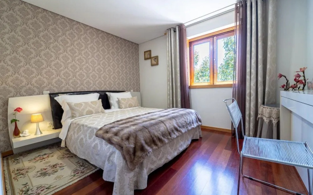 Villa com Piscina Braga by Izibookings