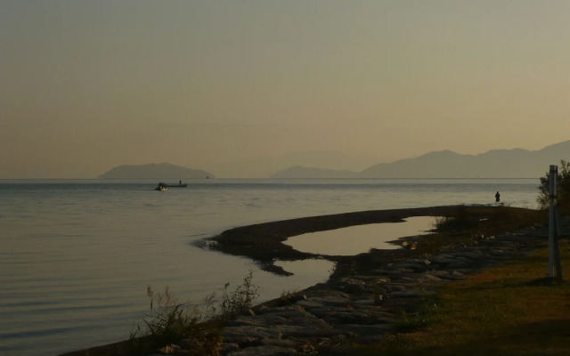 Youth Hostel WANIHIMA~Lakeside BIWA