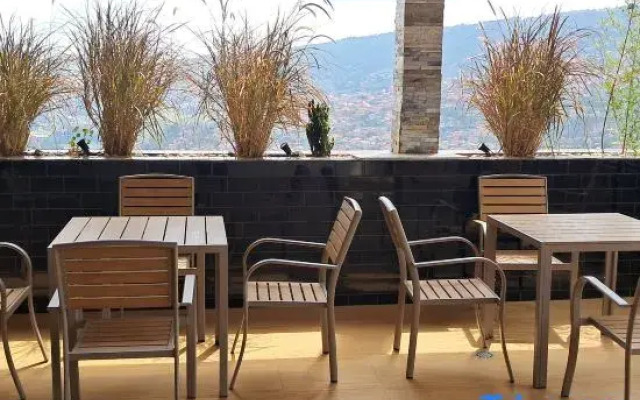 JAMOS Guest House