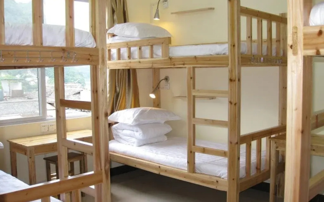 Yangshuo Show Biz Youth Hostel