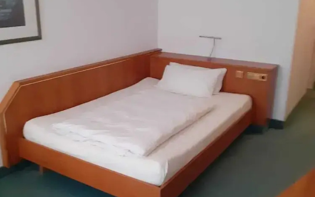 KHGM Kaiserhof Hotel GmbH