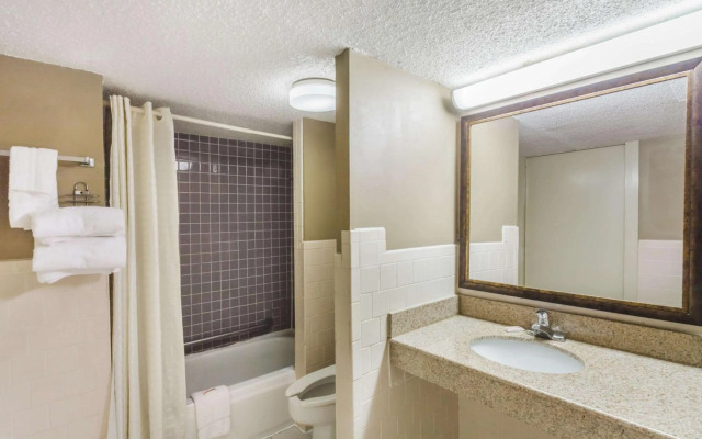 Knights Inn Lebanon