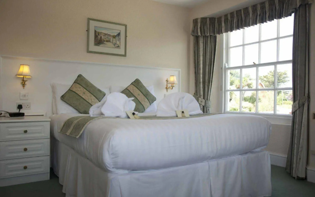 The Falcon Hotel