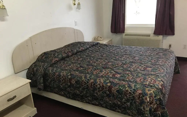 Mayfair Motel