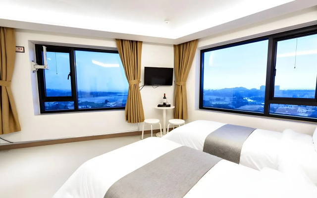 Rezion Tourist Hotel