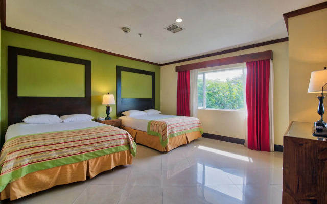 Fiesta Resort Central Pacific - All Inclusive
