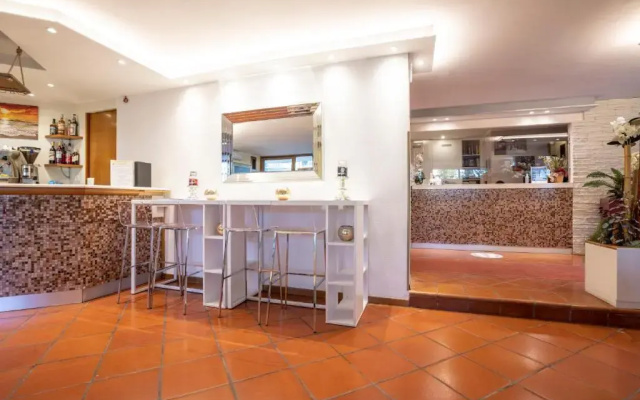 Hotel Deborah
