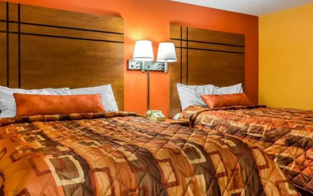 Econo Lodge Vineland/Rodeway Inn