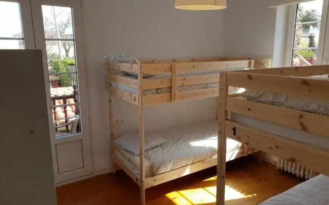 Totora Surf School & House - Hostel