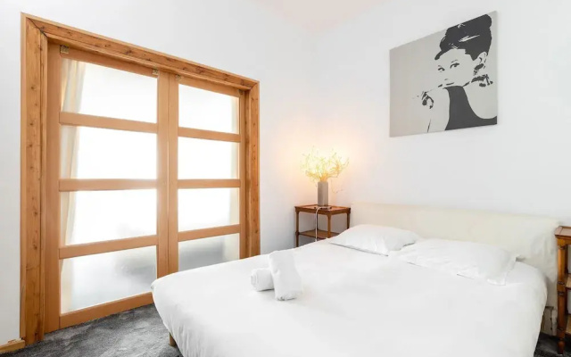 St. Germain - Odeon Area Apartment
