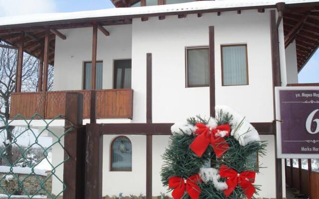 Отель Guest House Diabora Велико Тырново вид на фасад