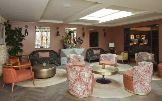 The Falcon Hotel
