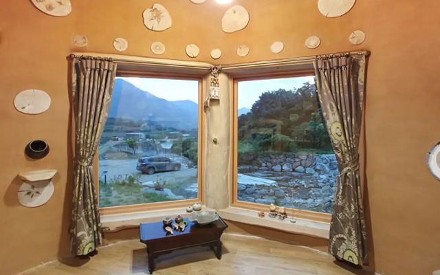 Hadong Clay House Landscape Pension
