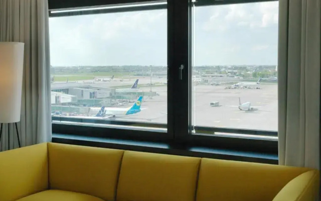 Renaissance Warsaw Airport Hotel, an Marriott International