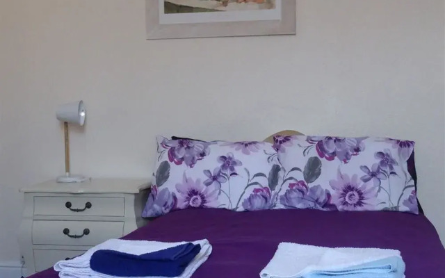 Sea Dogs Guest House