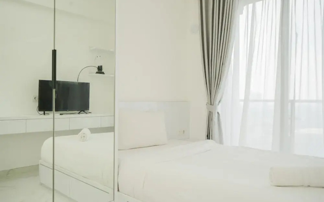 Modern and Cozy Studio at Sky House BSD Apartment