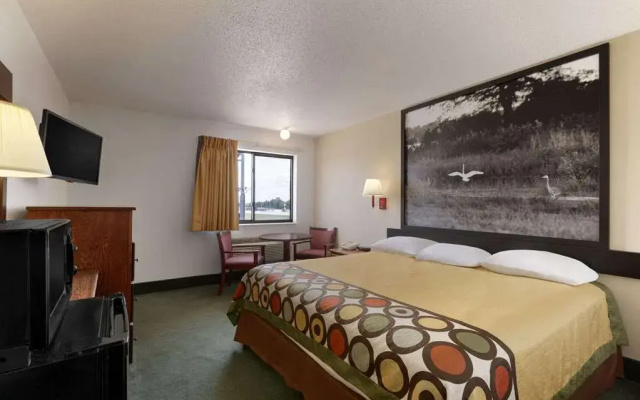 Super 8 Motel - Bowling Green